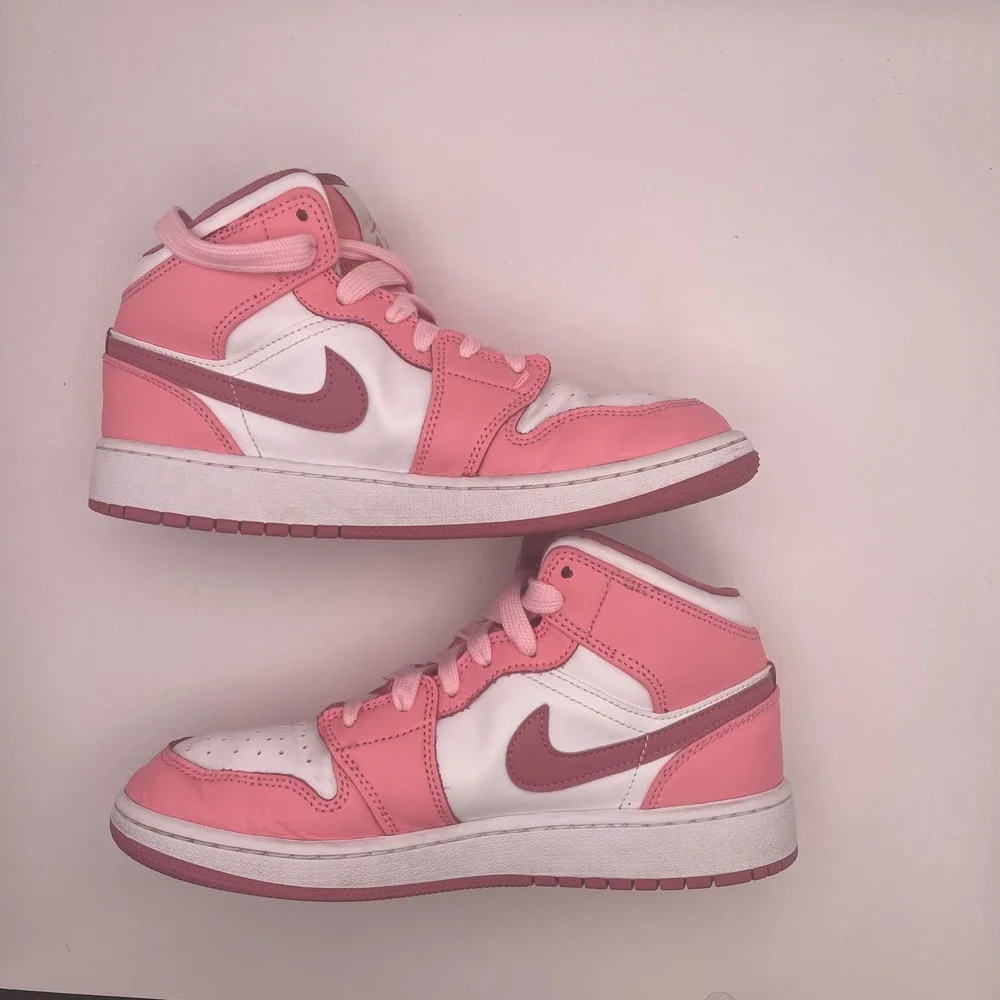 Nike Air Jordan 1 Mid Valentines Day 2023 Pink White DQ8423-616 6Y 7.5W